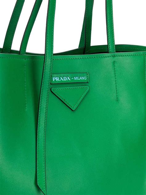 prada tschen|Prada shopper.